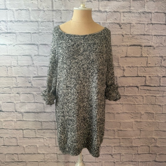 Old Navy Sweaters - Old Navy Women’s Large Gray Cable Knit Tunic Sweater